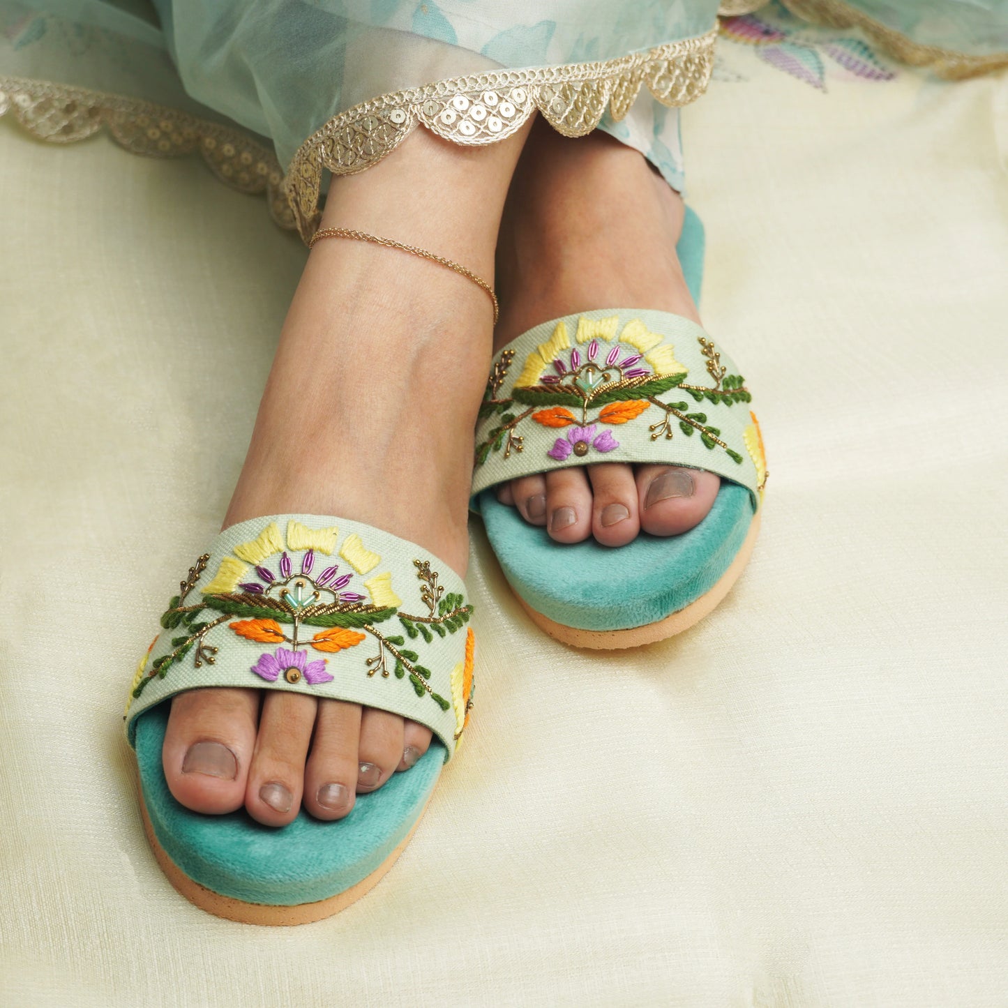 Flora Fiesta Slider