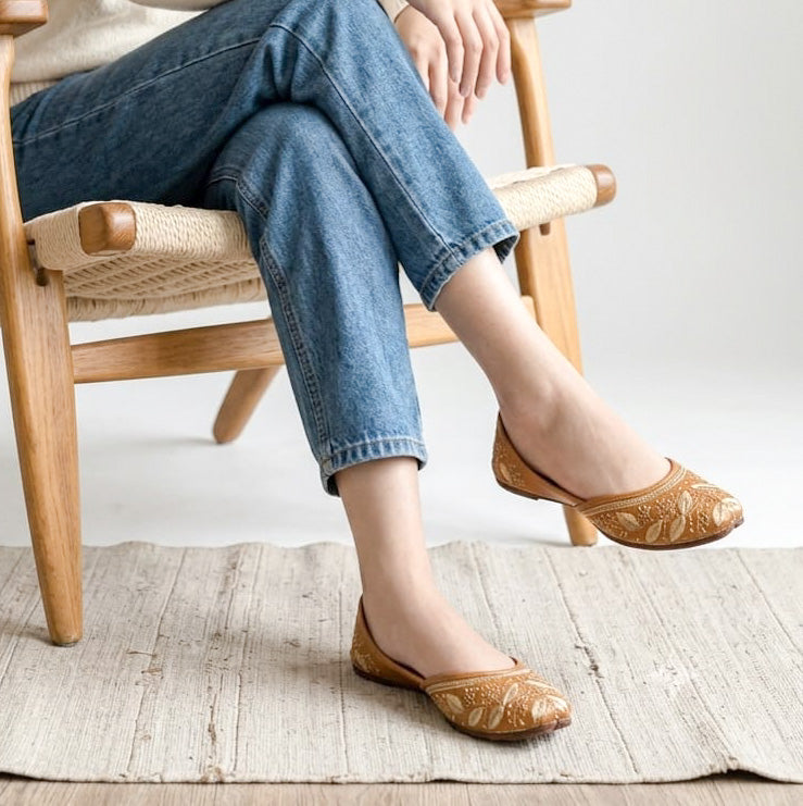 Brown Embroidered Casual jutti