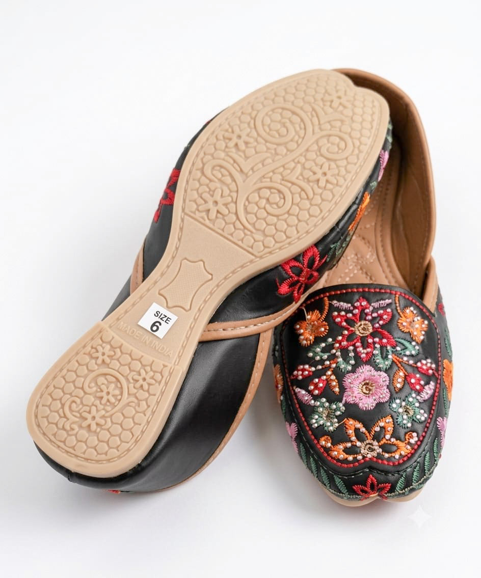 Embroidered Black Jutti