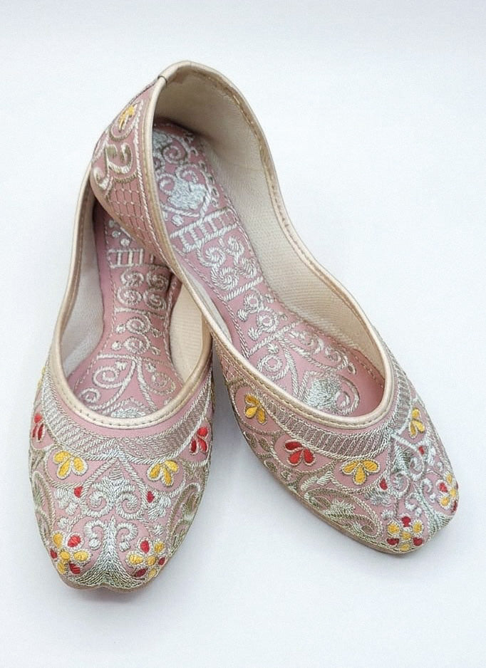 Peach embroidered wedding jutti