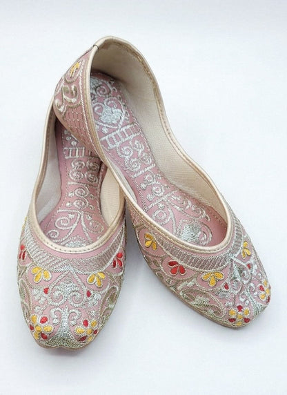 Peach embroidered wedding jutti