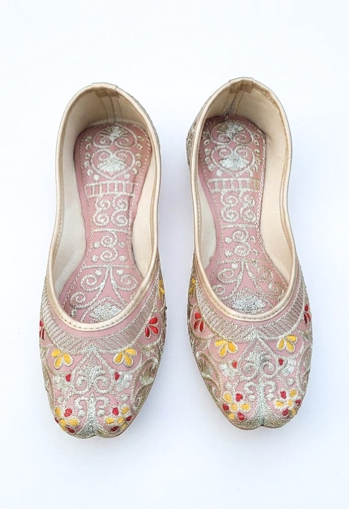 Peach embroidered wedding jutti