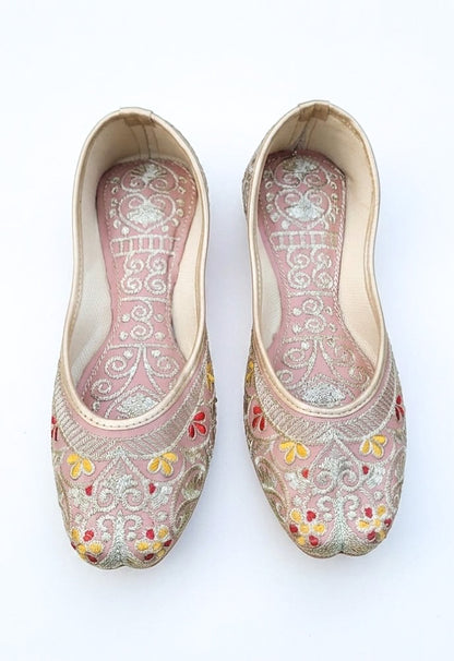 Peach embroidered wedding jutti