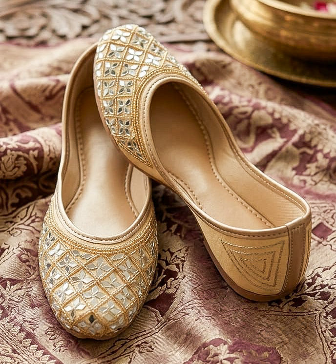 Mirror Jutti